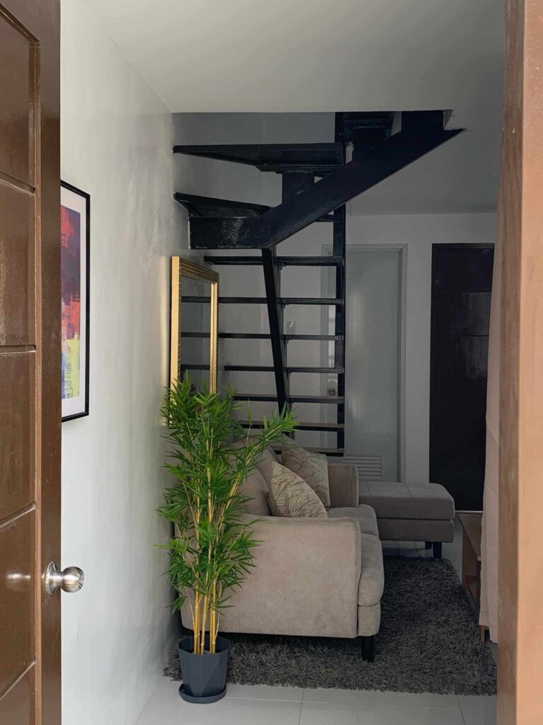 la belleza pulangbato model unit entrance