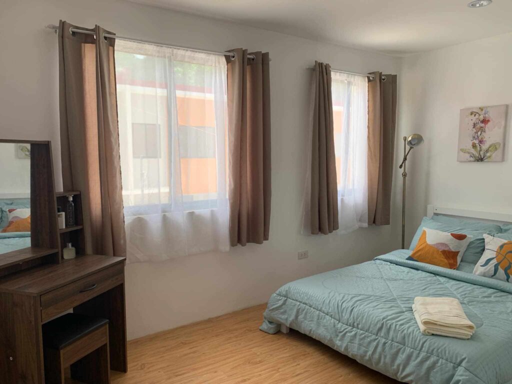la belleza pulangbato model unit masters bedroom